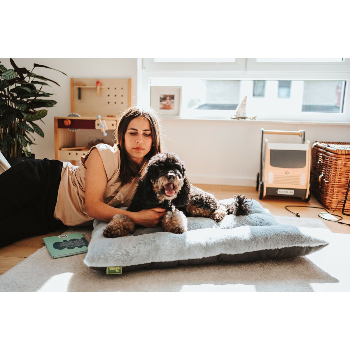 V2HA8EC7AB8BA2491BA4F91280B710B17E1R5574603P6