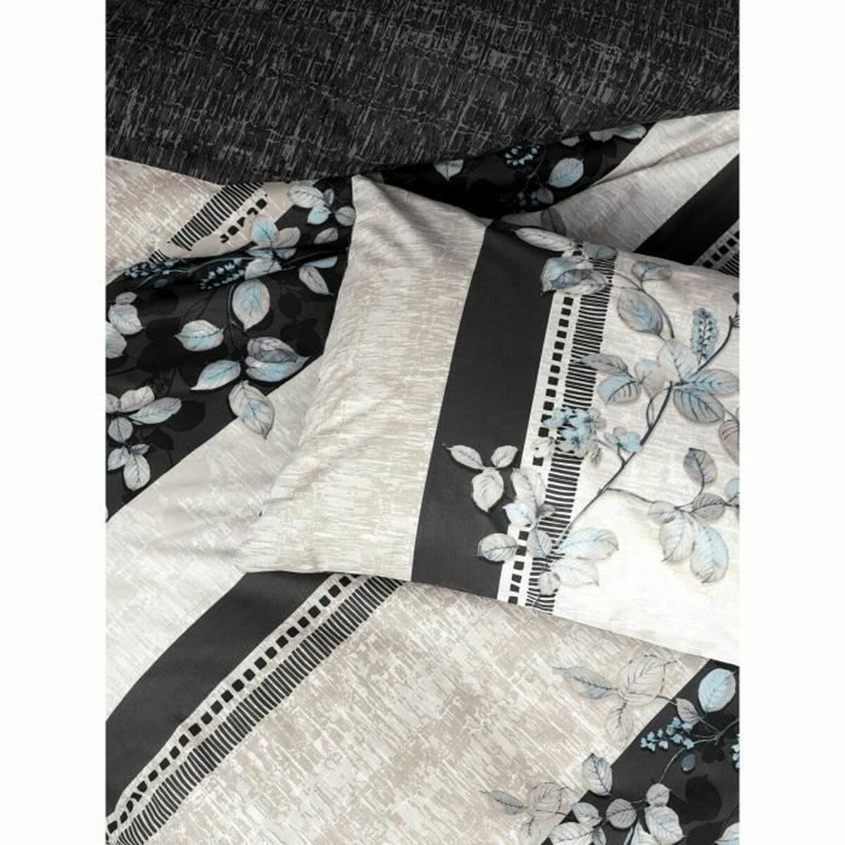 V2HD584584B4FCEAD2D83EA2F17E77BF14ER6116261P2