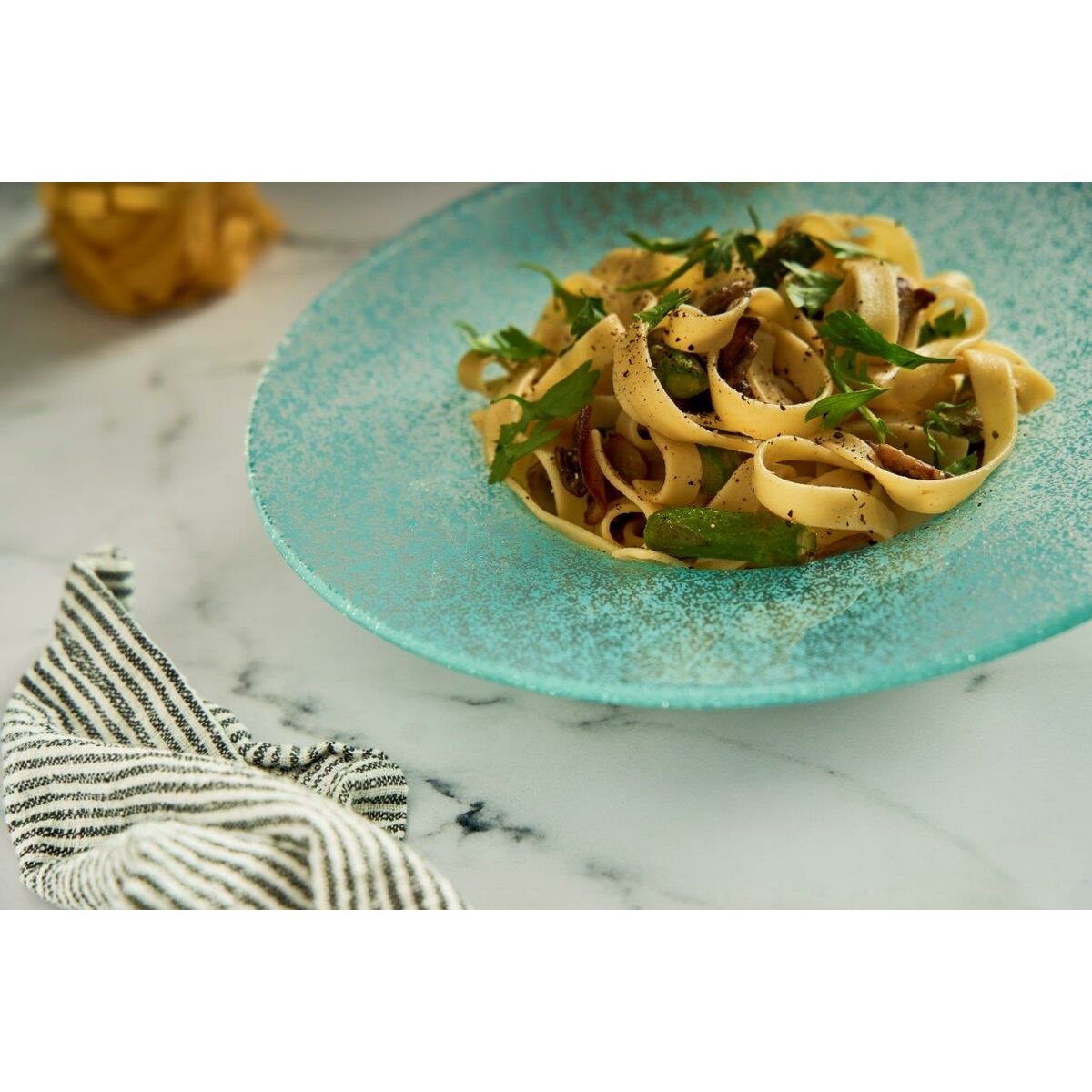 V2HA0374EE2CA1A12A2EE042558E7D178C1R5606057P4