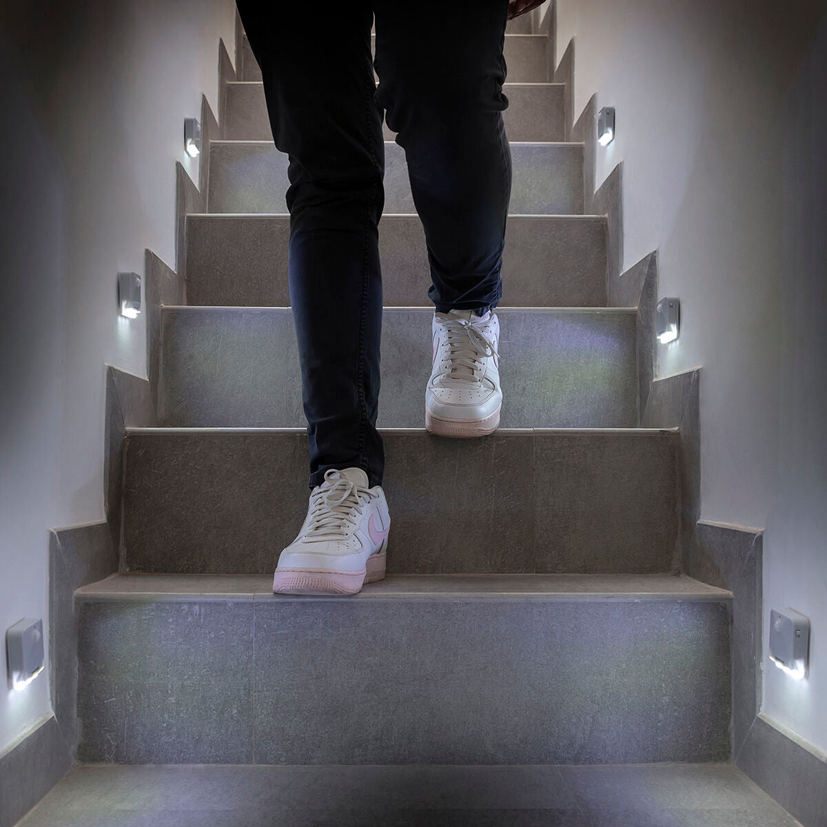 V10H8F10CC9F82F62698C4A77995900411ACR5273948P5