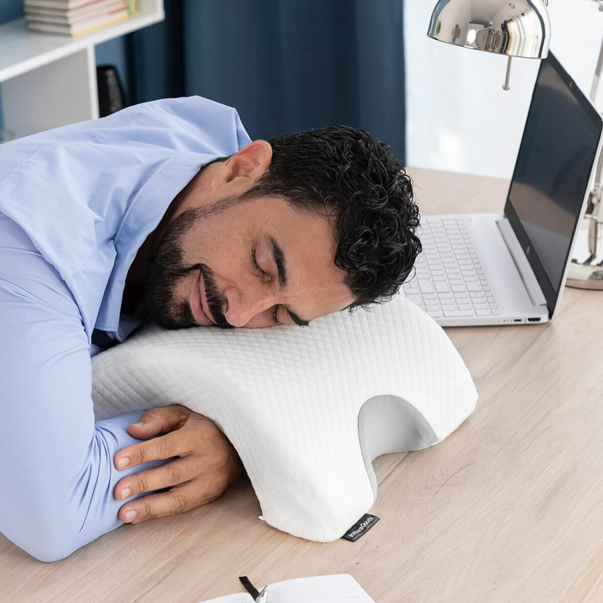 Almohada Viscoelástica Cervical para Parejas Cozzy InnovaGoods Blanco Espuma viscoelástica (Reacondicionado A) - Imagen 8
